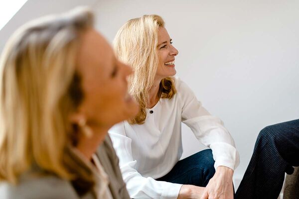 Geschäftsführerinnen Kathatrina Voigt und Cornelia Tanzer im Profil